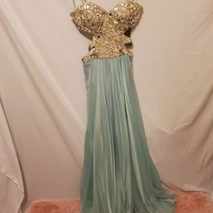 NWT La Femme- Formal dress/ Prom- Seafoam color